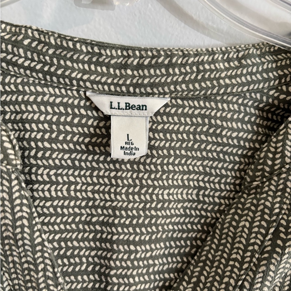 LL Bean Women’s Organic Cotton Crinkle Button zip Shirt Olive Green Size Large - Picture 3 of 6